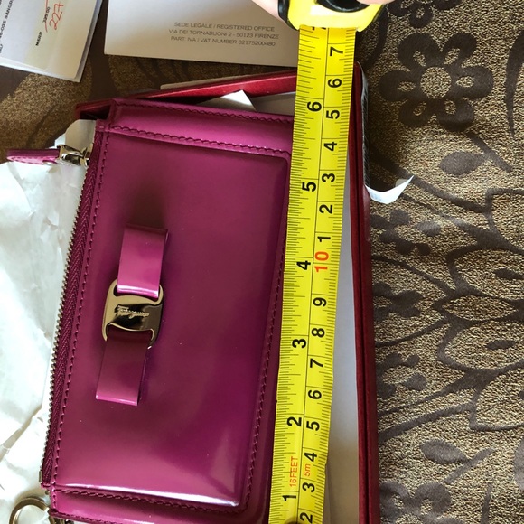 **Brand New Wallet** - Picture 2 of 2